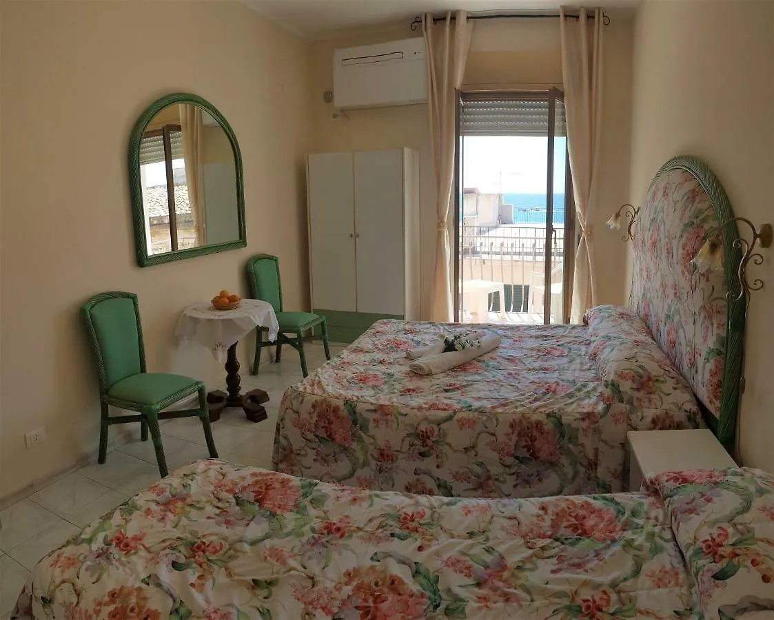 B&B Il Girasole Giardini Naxos Bed & Breakfast