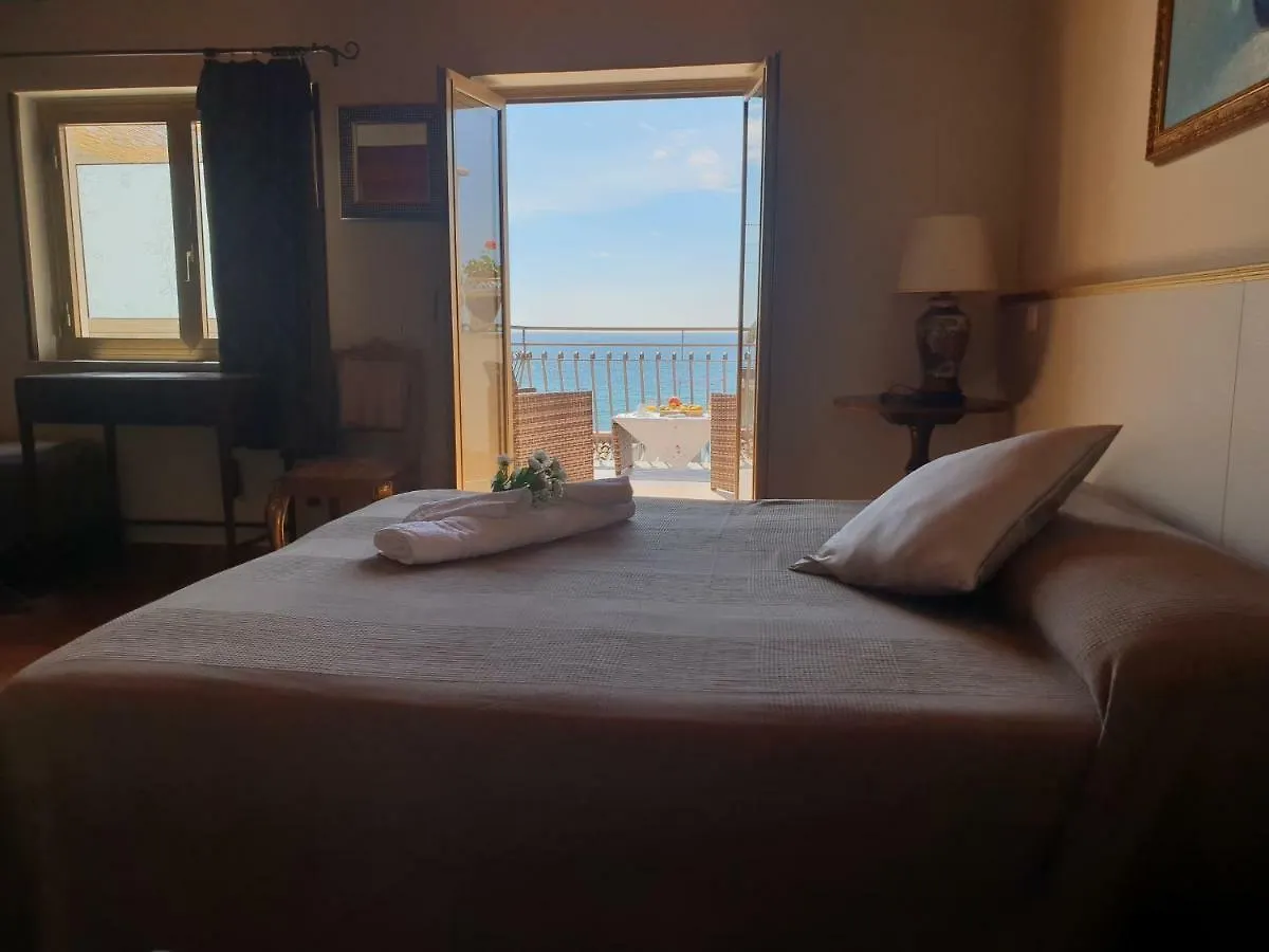 Bed & Breakfast B&B Il Girasole Giardini Naxos Italien