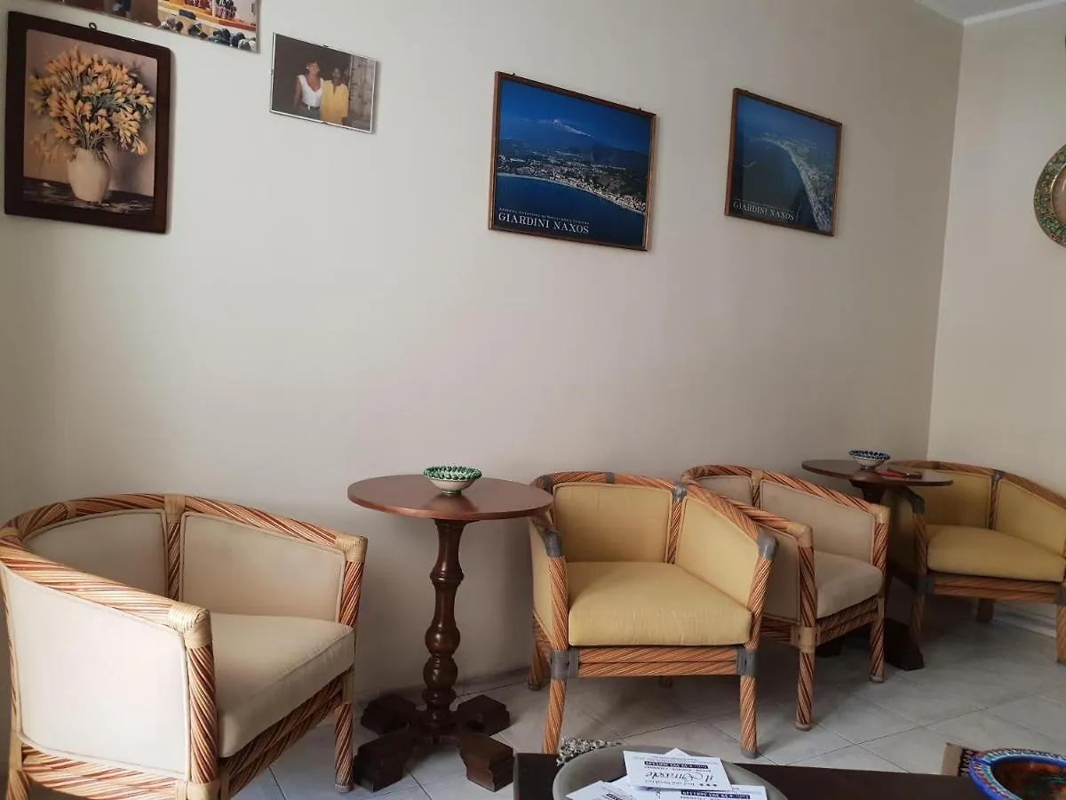 B&B Il Girasole Giardini Naxos Italien